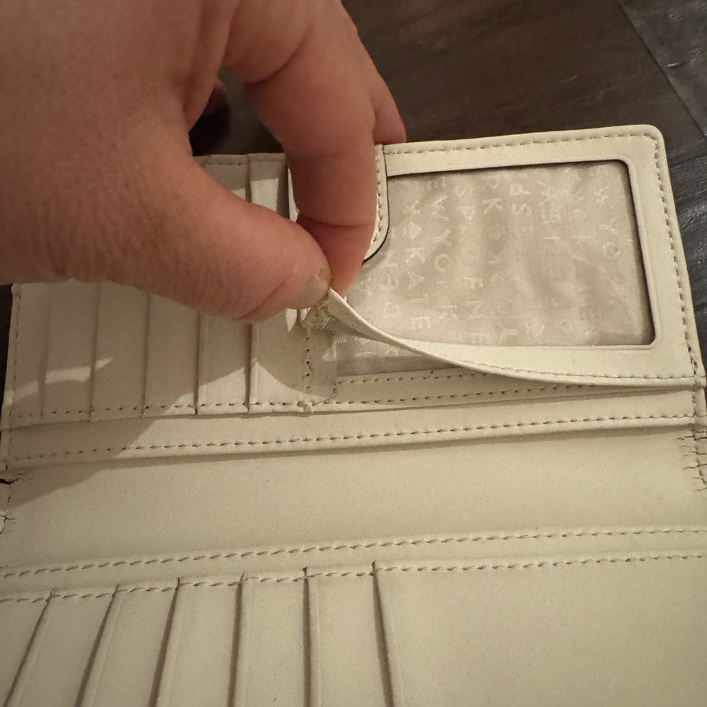 Kate Spade Wallet - Picture 8 of 8
